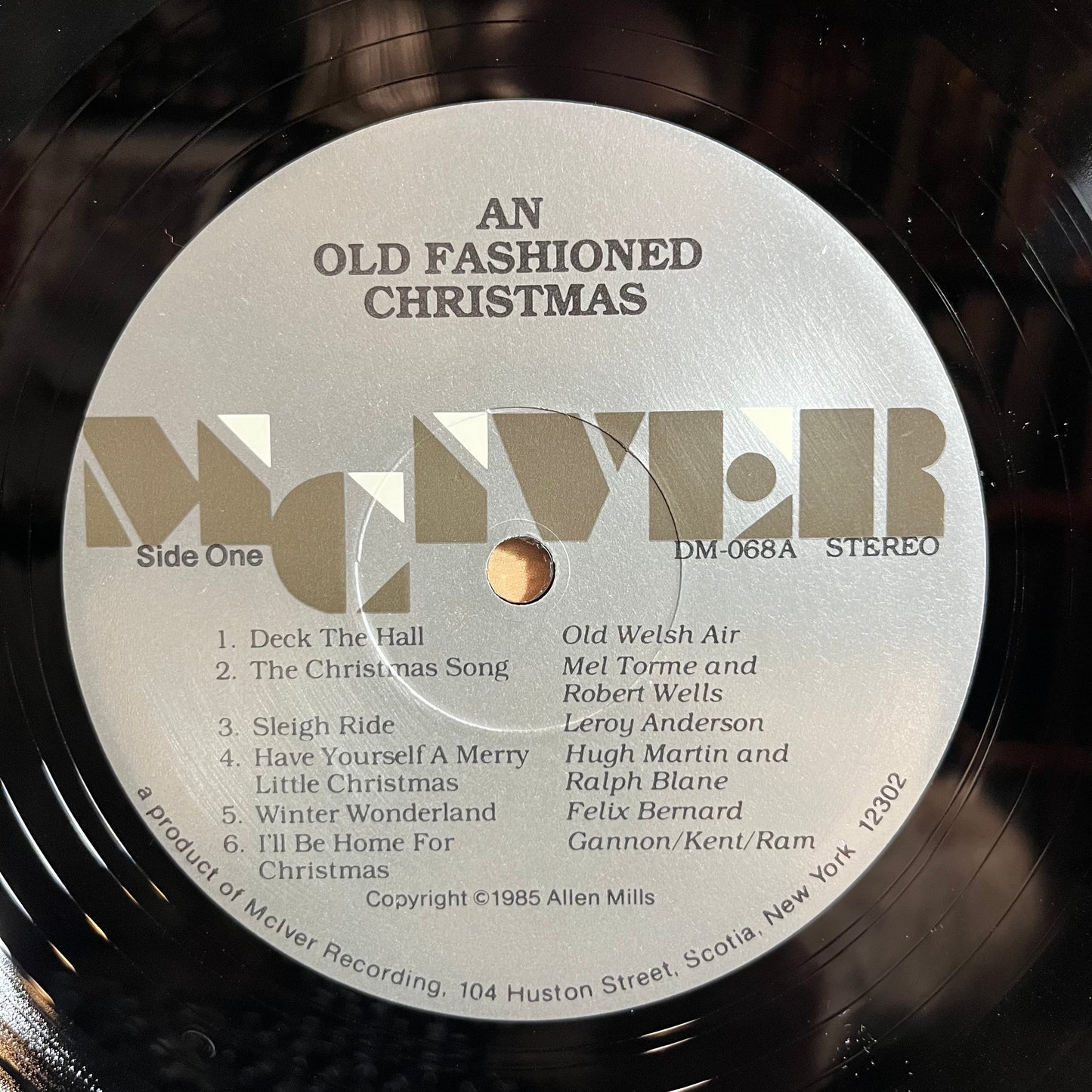 An Old Fashioned Christmas - Proctor's Schenectady (VINYL) | Near Mint (NM or M-) Near Mint (NM or M-)- X Vinyl Record