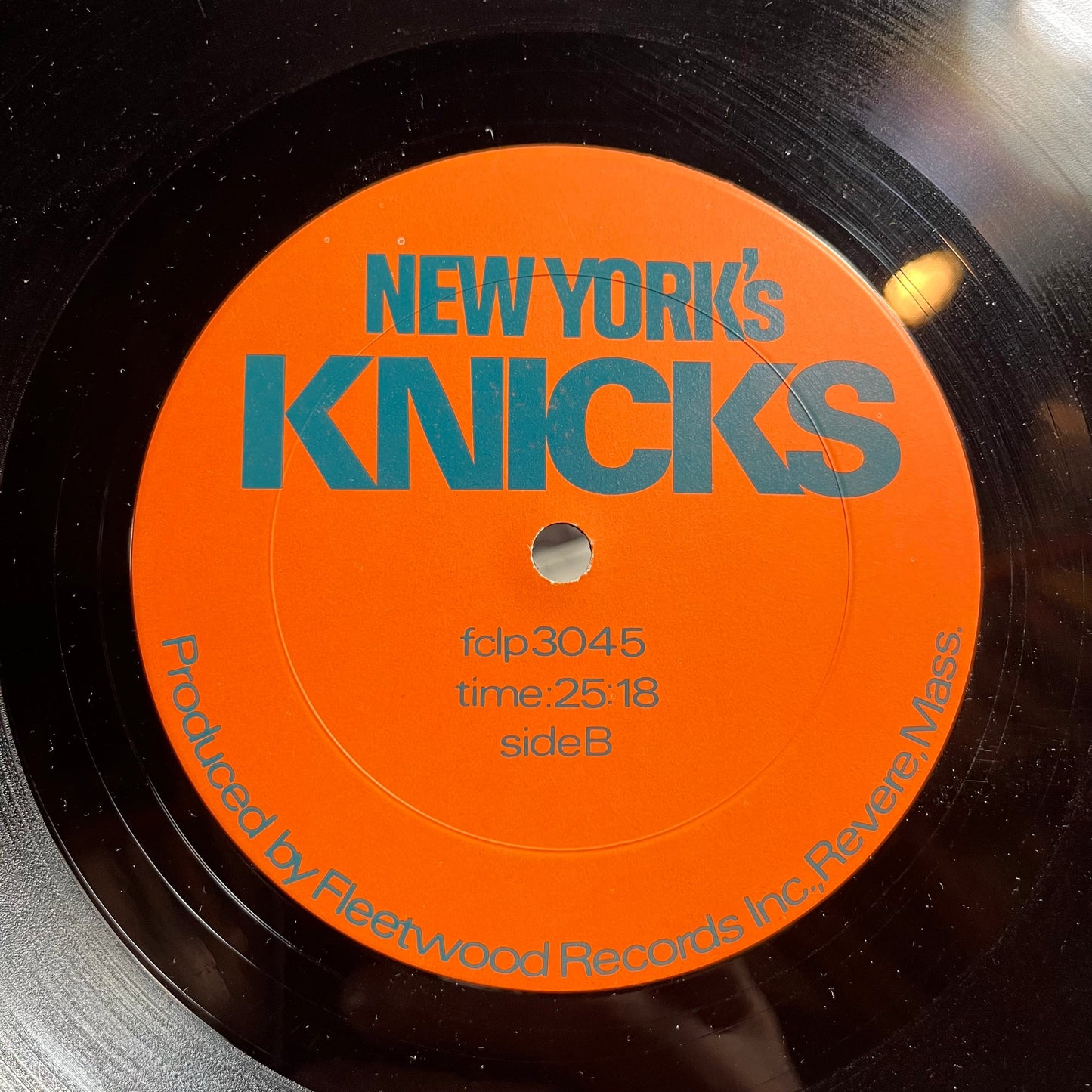 New York's Knicks (LP) | Very Good Plus (VG+) Very Good Plus (VG+)