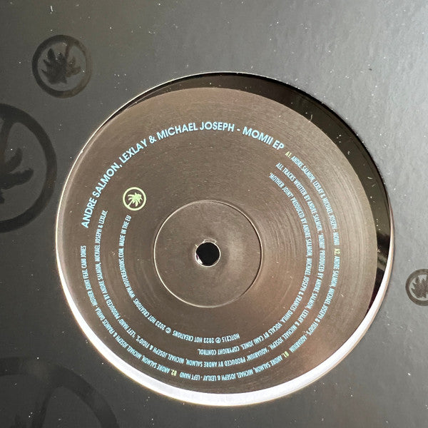 Momii EP | Mint (M) Mint (M)