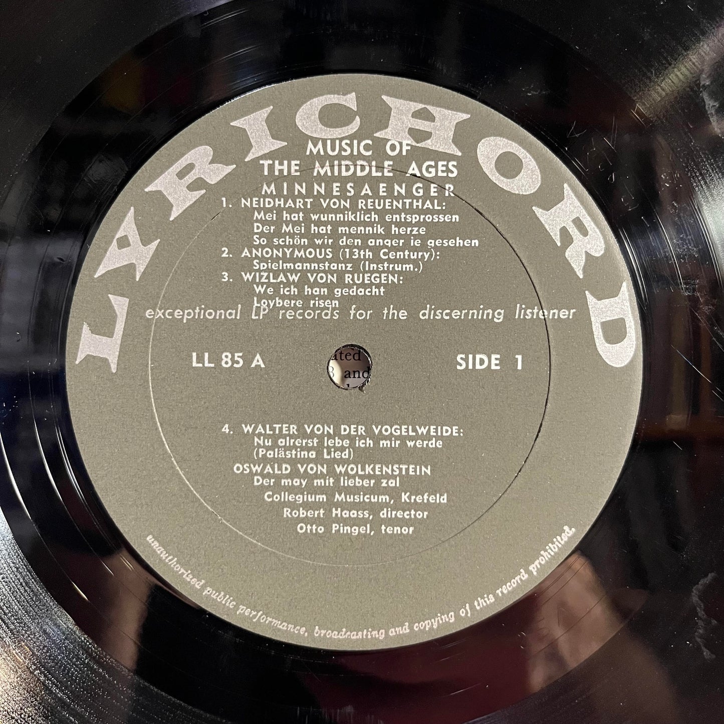 Music Of The Middle Ages | Excellent (EX) Near Mint (NM)