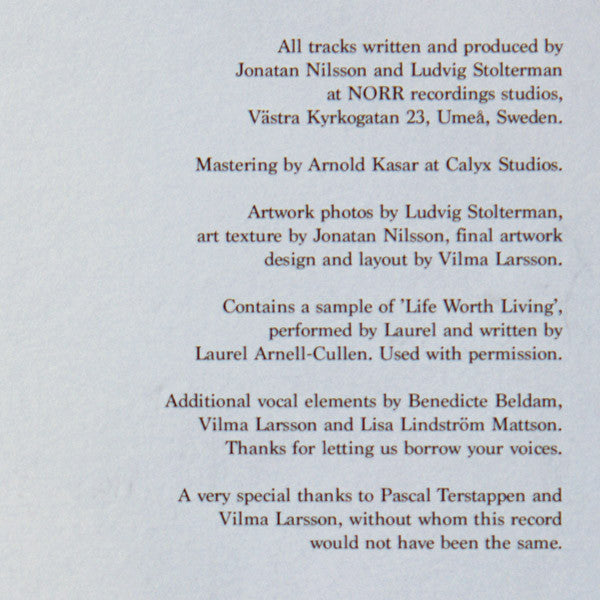 New Light | Mint (M) Mint (M)