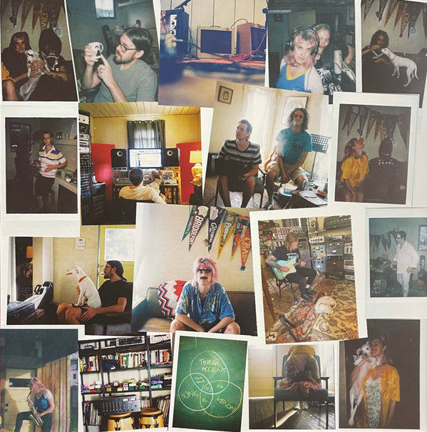 Velvet Fist | Mint (M) Mint (M)