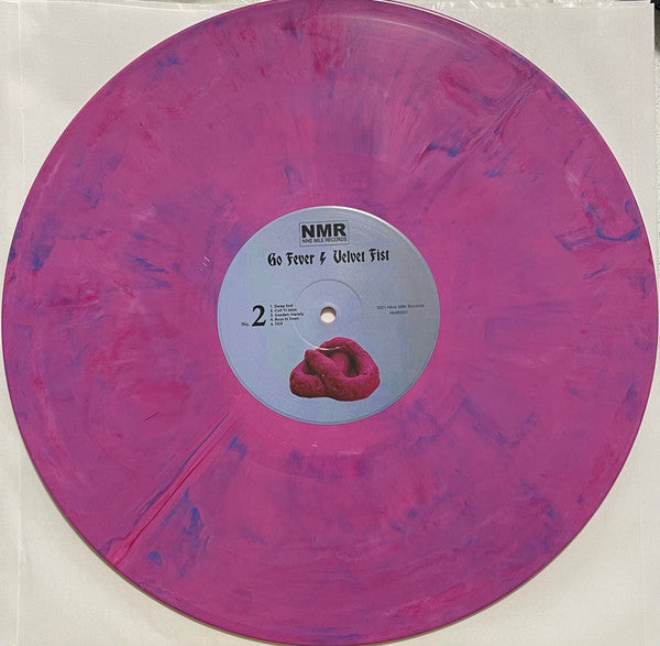 Velvet Fist | Mint (M) Mint (M)