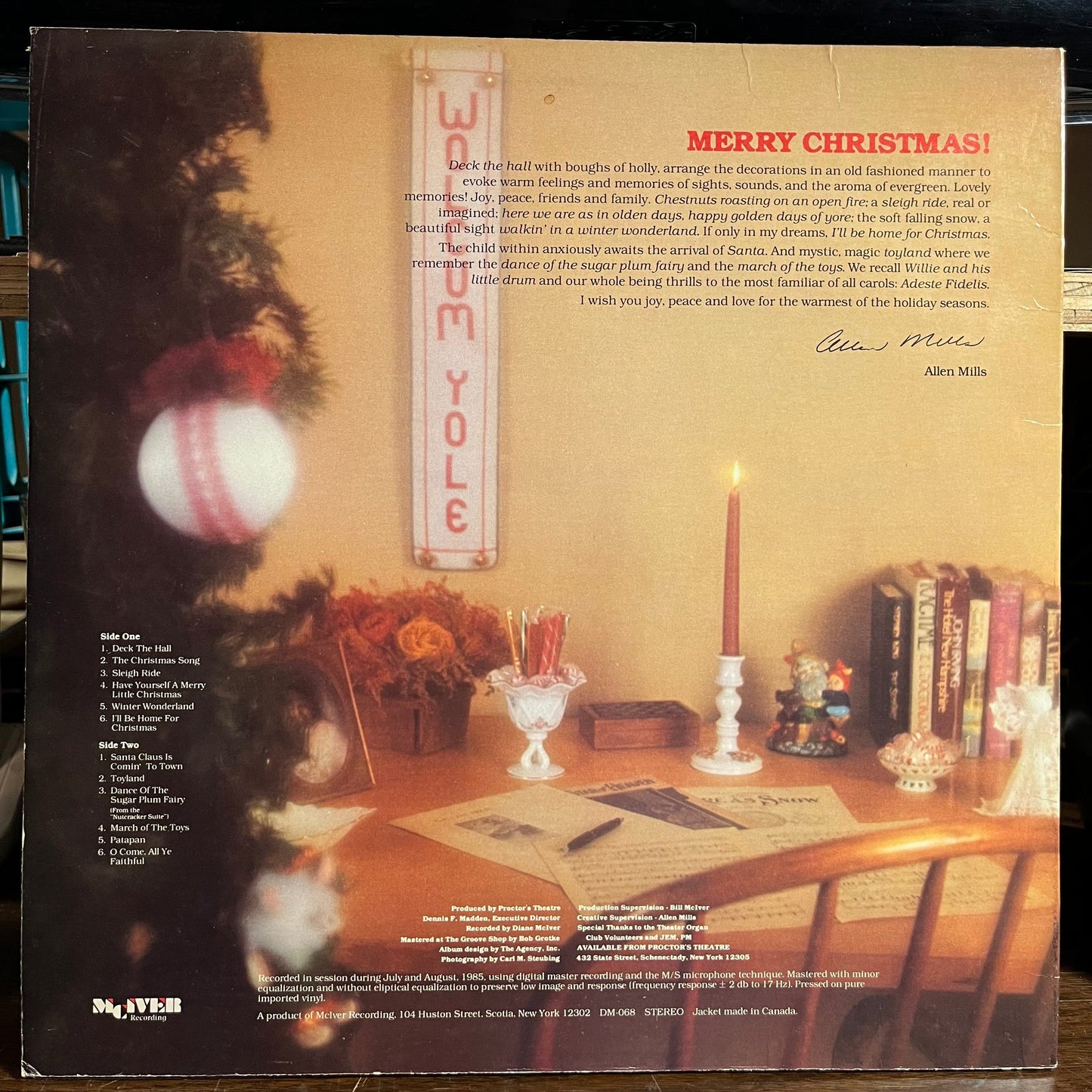An Old Fashioned Christmas - Proctor's Schenectady (VINYL) | Near Mint (NM or M-) Near Mint (NM or M-)- X Vinyl Record