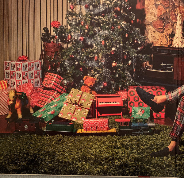 A Legendary Christmas | Mint (M) Mint (M)