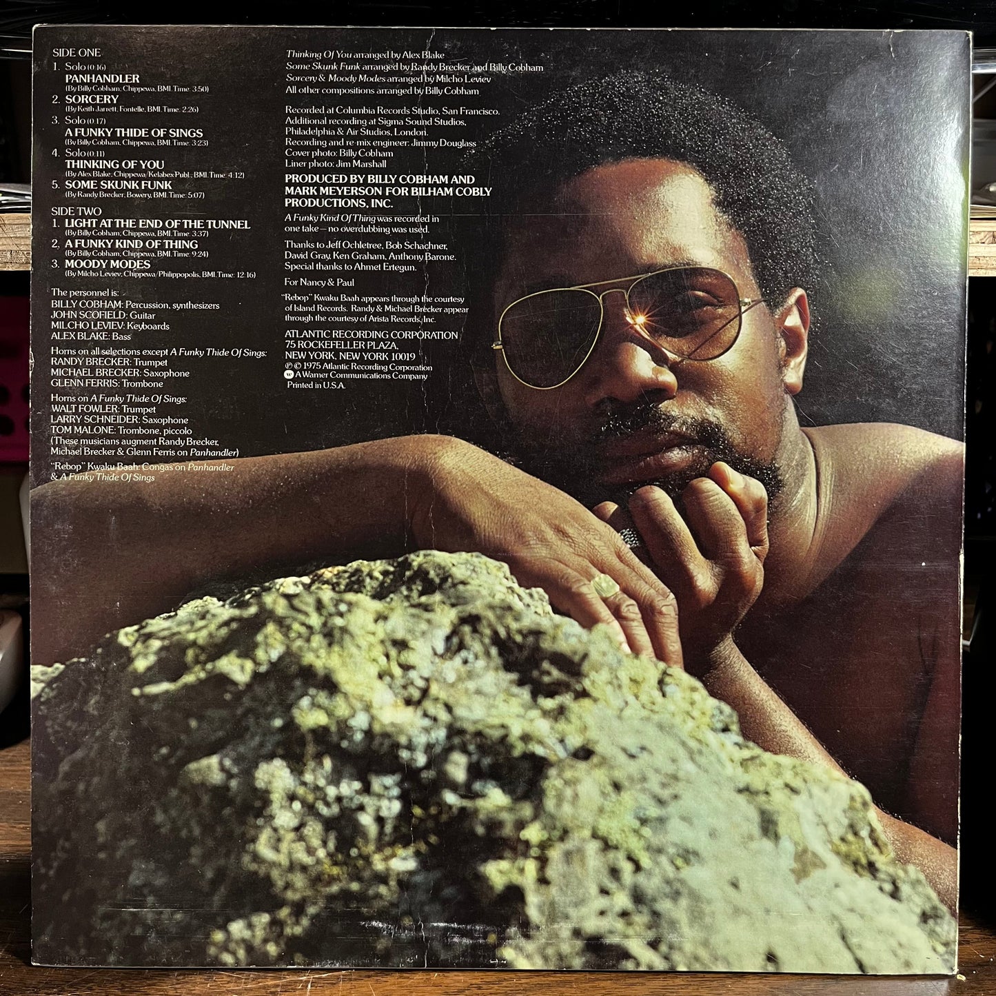 A Funky Thide Of Sings (VINYL) | Near Mint- (NM-) Excellent+ (EX+)