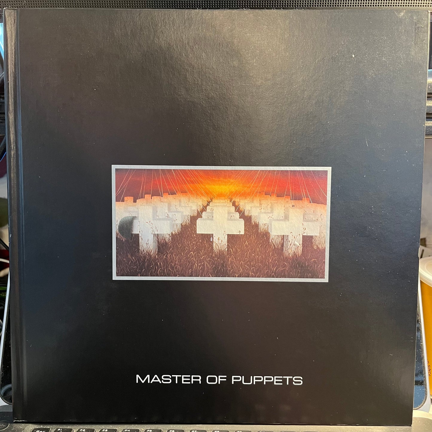 Master Of Puppets (Box Set BOOK ONLY) | Mint (M) Mint (M)- X Vinyl Record