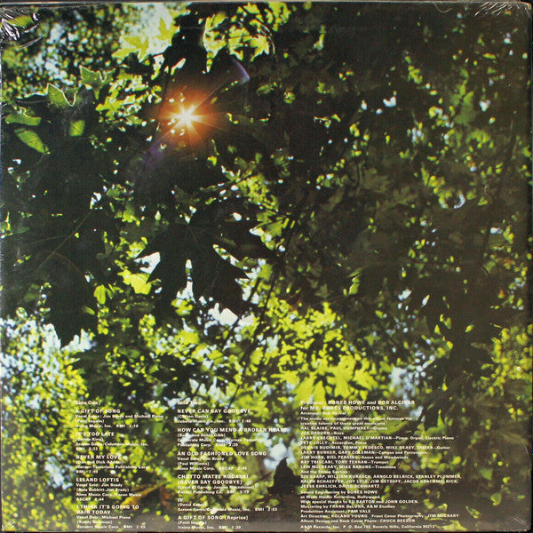 A Gift Of Song | Mint (M) Mint (M)