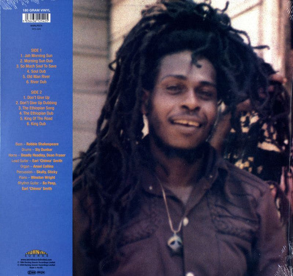 Showcase | Mint (M) Mint (M)