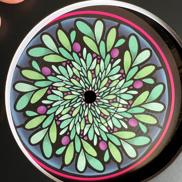 Momii EP | Mint (M) Mint (M)