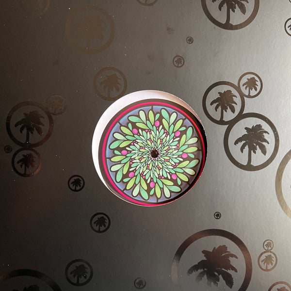 Momii EP | Mint (M) Mint (M)